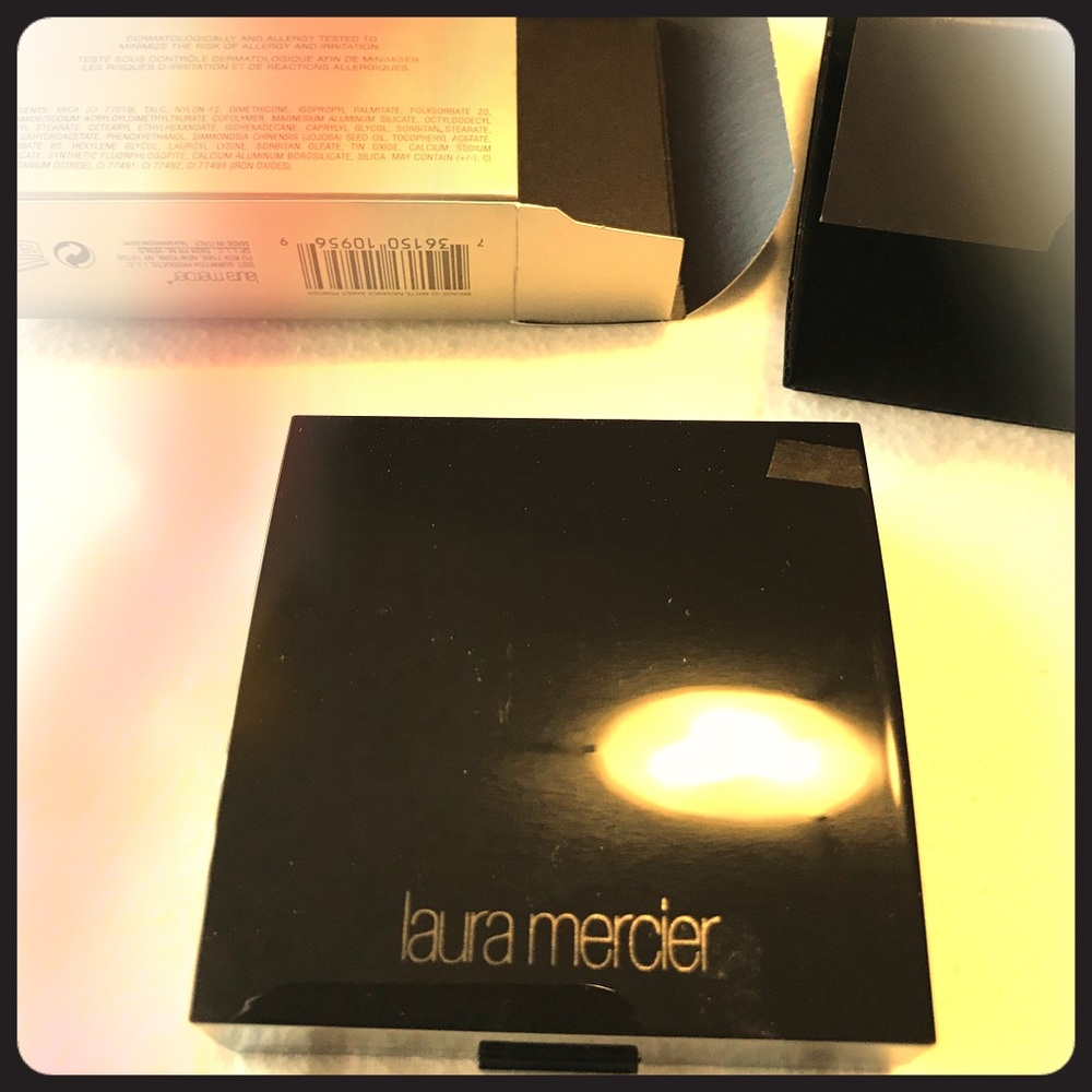 Laura Mercier Matte Radiance Baked Powder